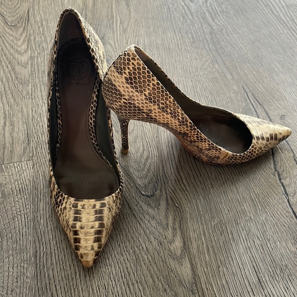 Tory Burch Snake Skin Heels - Picture 1 of 5